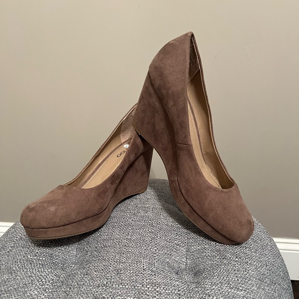 Me Too Size 11 Heels